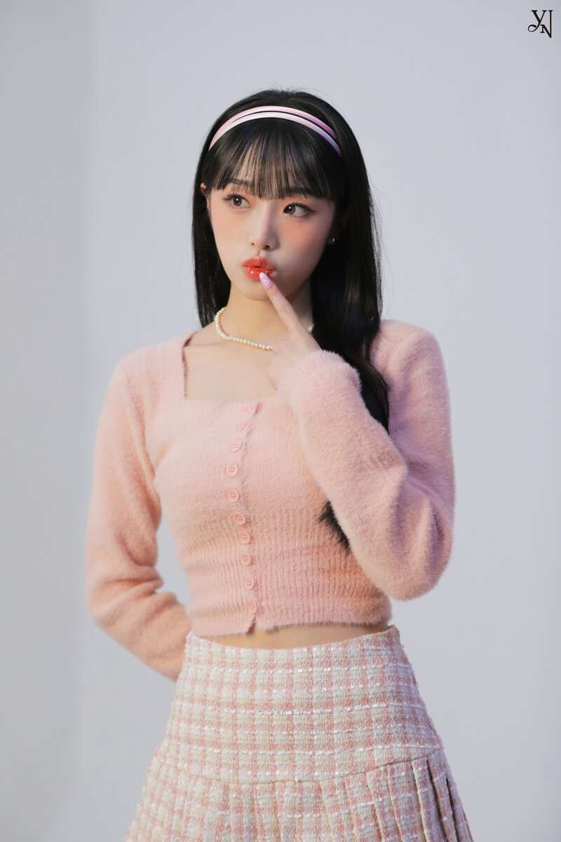 230308 Yuehua Entertainment Naver Update - YENA - lilybyred Behind The Scenes #3 documents 2