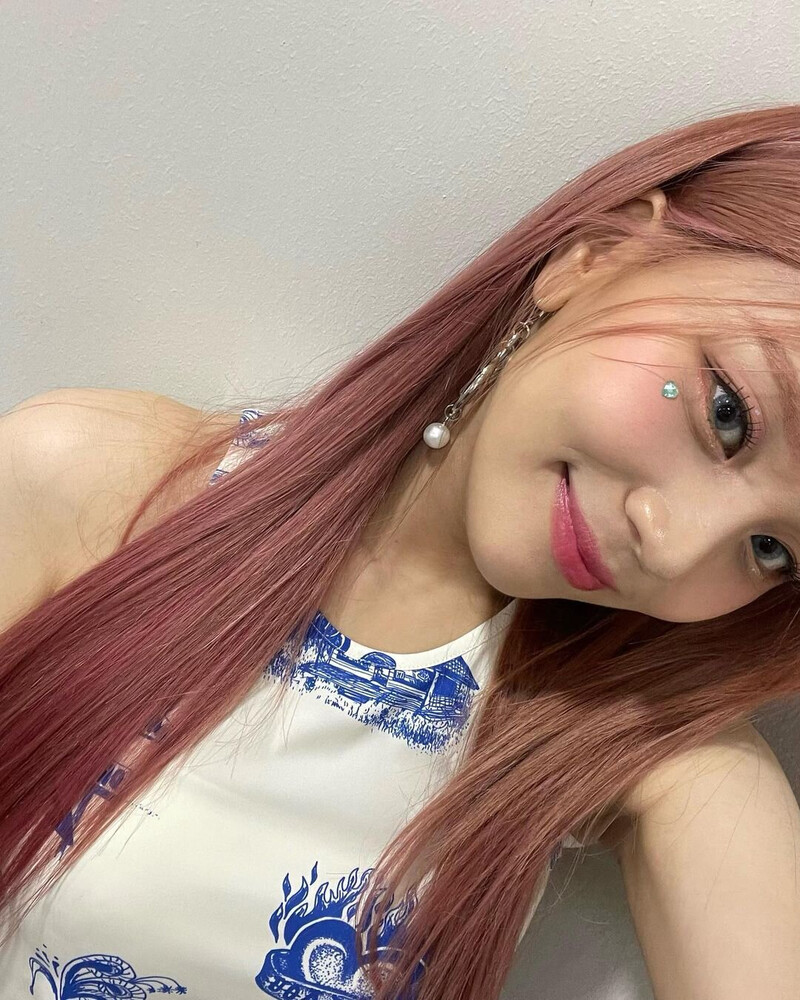 220720 VIVIZ Umji Instagram update documents 2