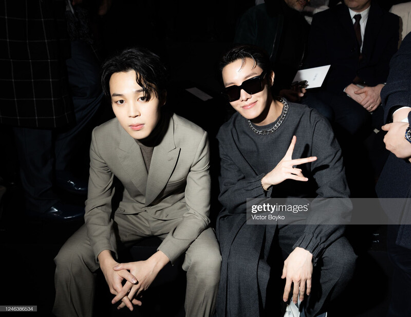 230120 BTS Jimin and J-HOPE DIOR Men's F/W 2023-'24 Fashion Show at Paris Fashion Week documents 3