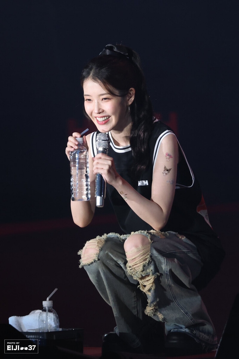 240707 IU - ‘H.E.R.’ World Tour in Osaka Day 2 documents 10