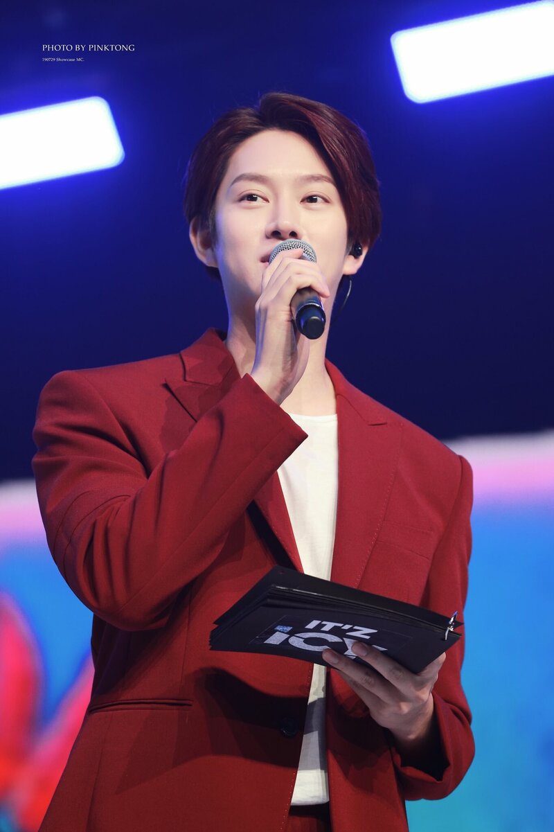 190729 Heechul at ITZY 'Icy' Showcase documents 7