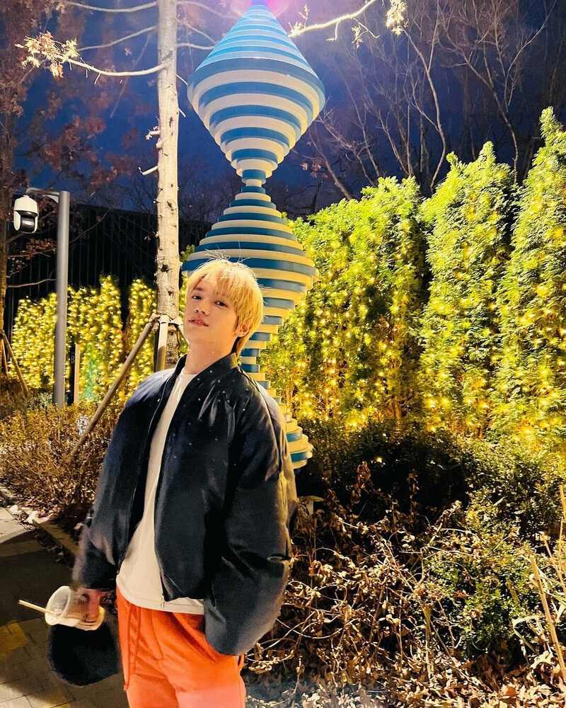 221228 NCT Taeyong Instagram Update documents 7