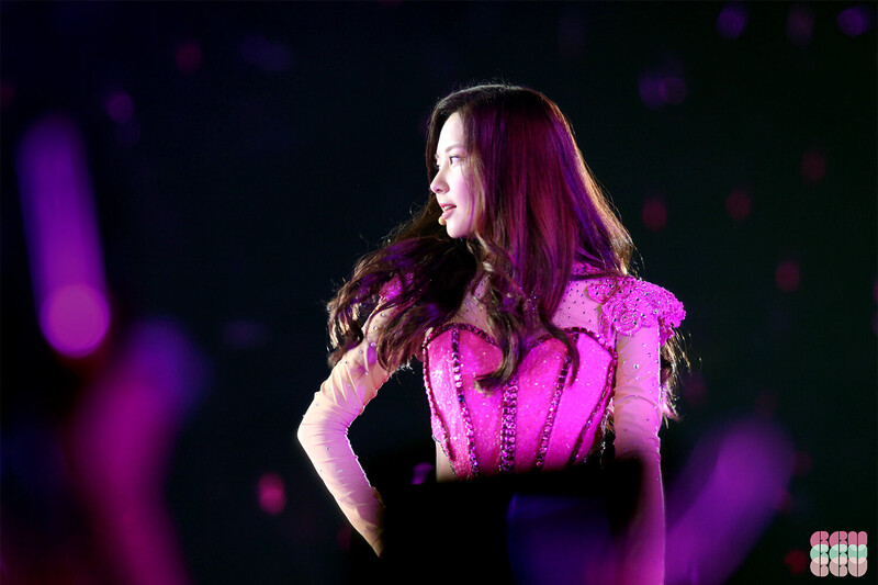 131109-131110 Girls' Generation Seohyun at Girls & Peace in Hong Kong documents 16