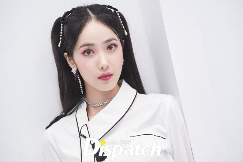 220209 VIVIZ SinB - 'BOP BOP!'  Comeback Photoshoot by Dispatch documents 5