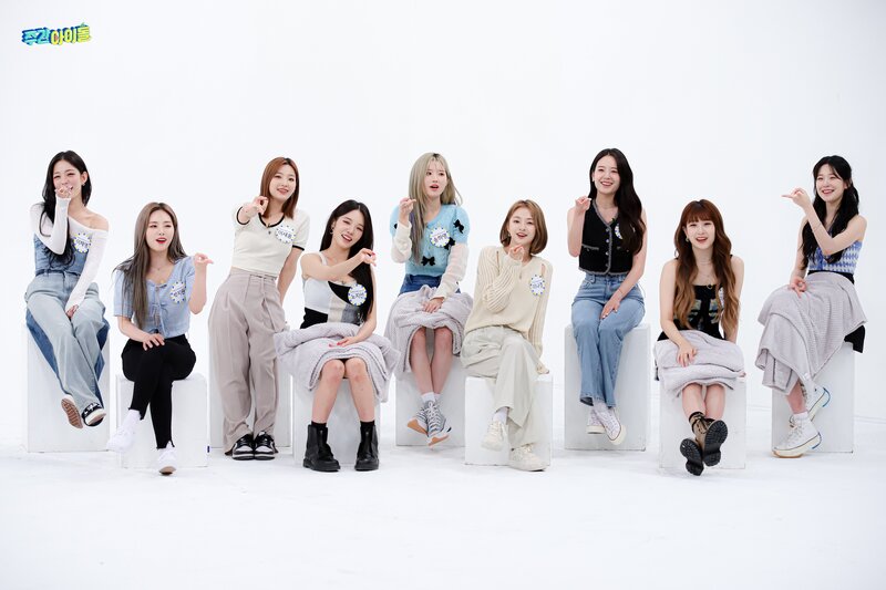 220628 MBC Naver - fromis_9 at Weekly Idol documents 3