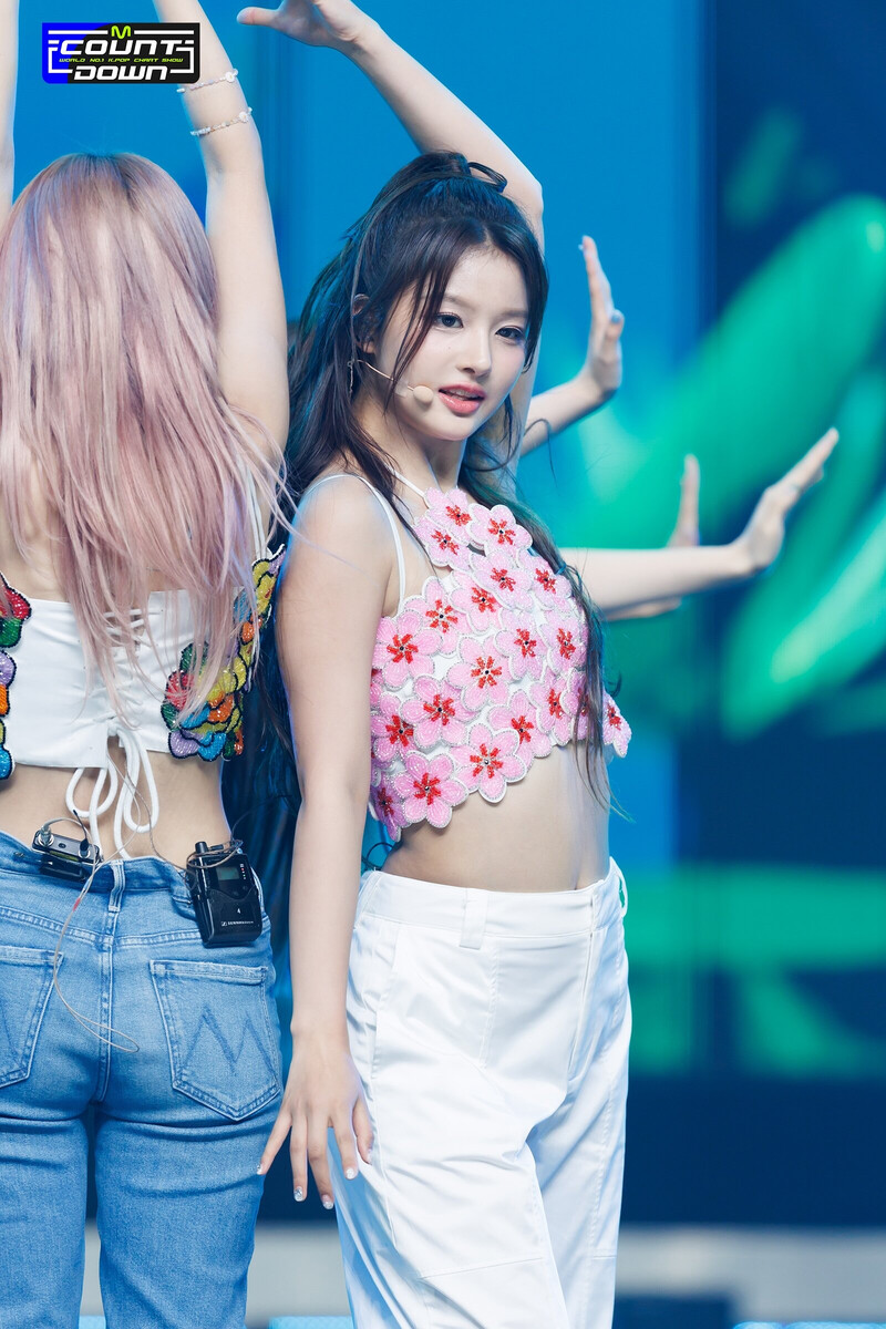 230727 NMIXX Sullyoon - 'Party O'Clock' at M COUNTDOWN documents 2