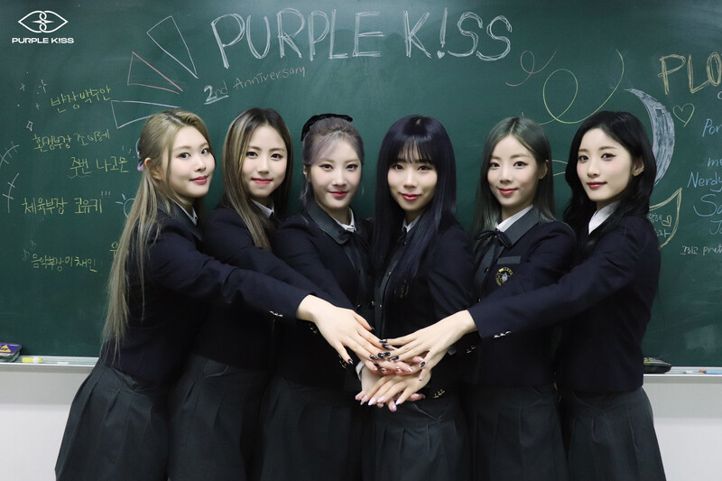 PURPLE KISS - Debut 2nd Anniversary Behind [P.S DIARY] documents 1