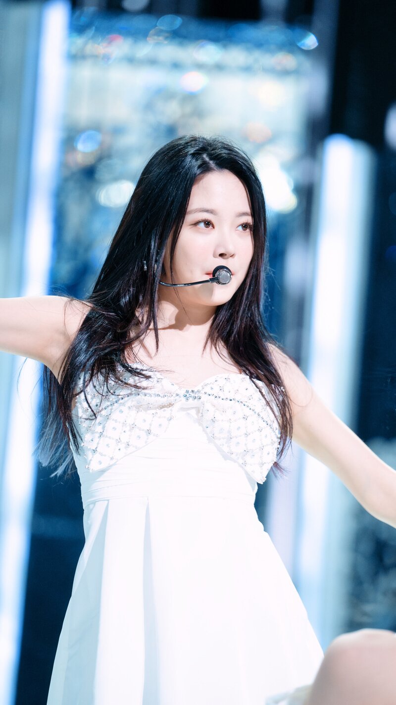 220508 LE SSERAFIM Eunchae - 'FEARLESS' at Inkigayo documents 9