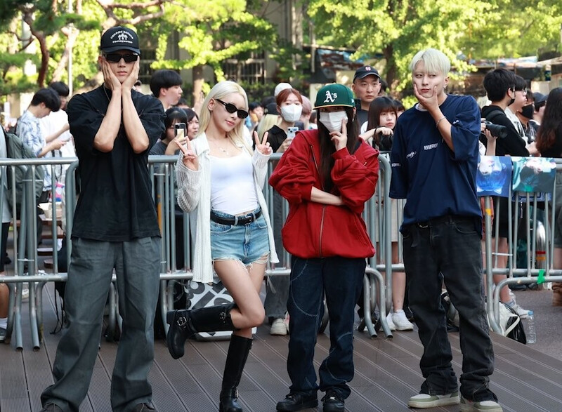 240816 KARD on the Way to Music Bank Recording documents 1