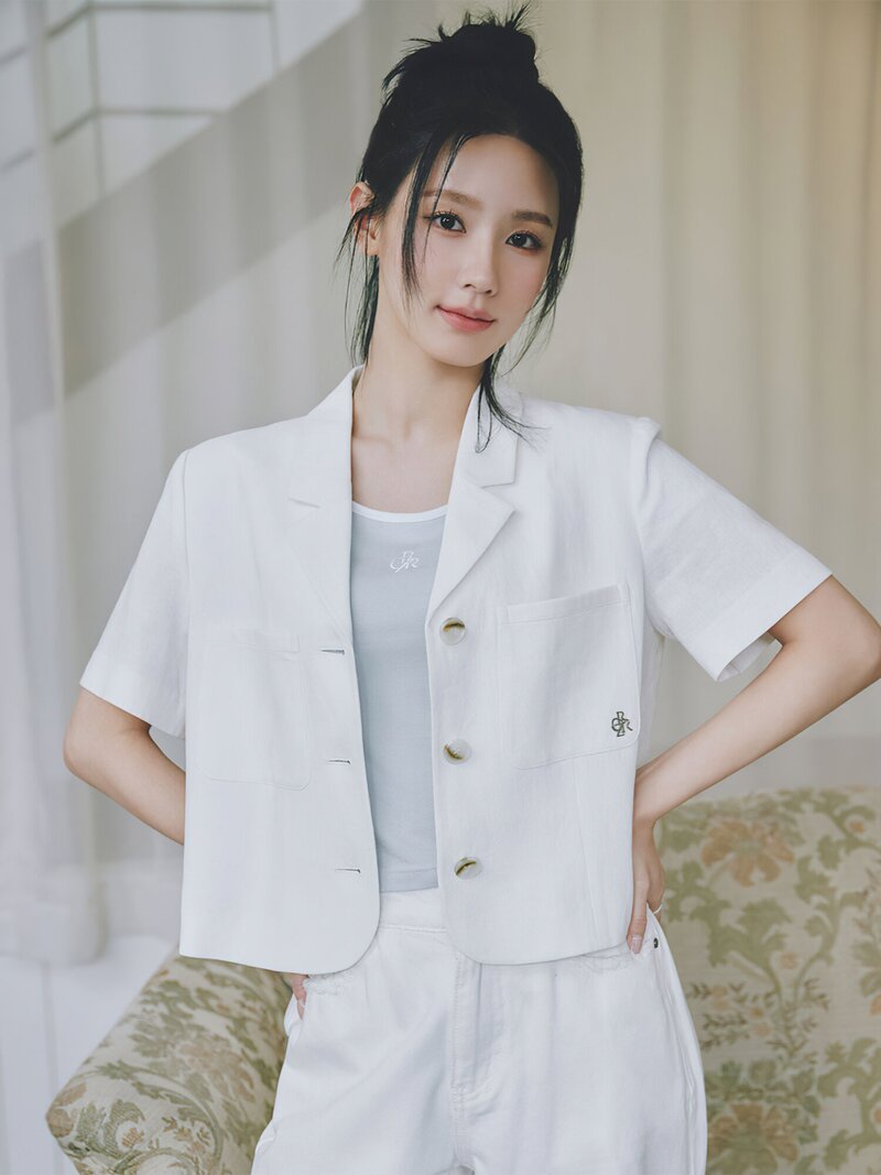 (G)I-DLE Miyeon for CTBRZ 2023 SS Collection documents 2