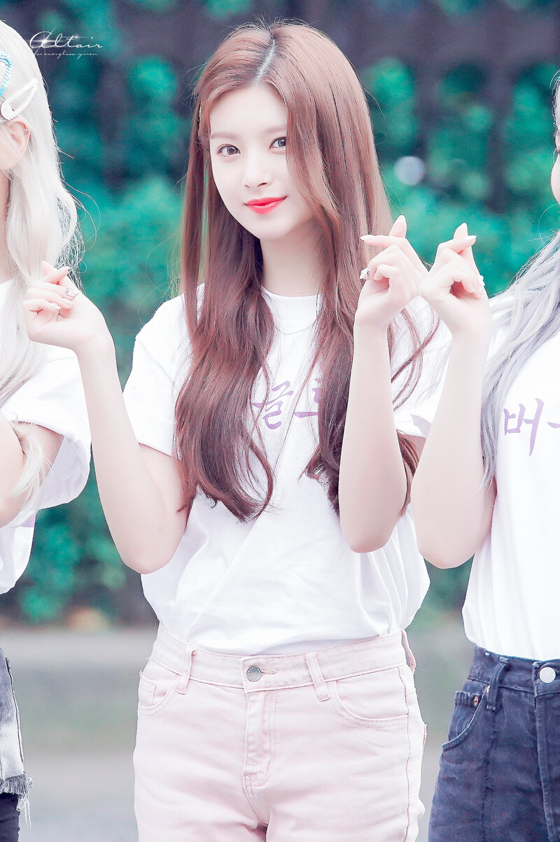 190823 EVERGLOW Yiren documents 7