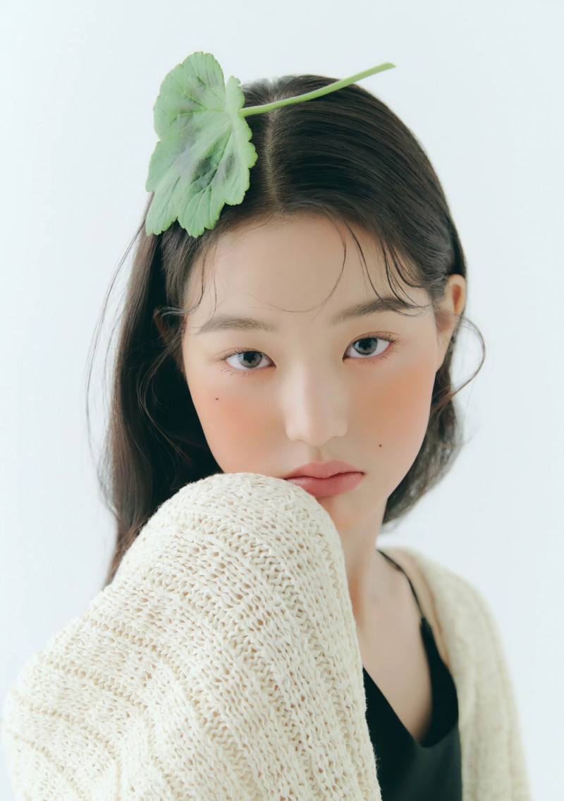 IZ*ONE Wonyoung for Beauty+ Magazine April 2021 Issue documents 14