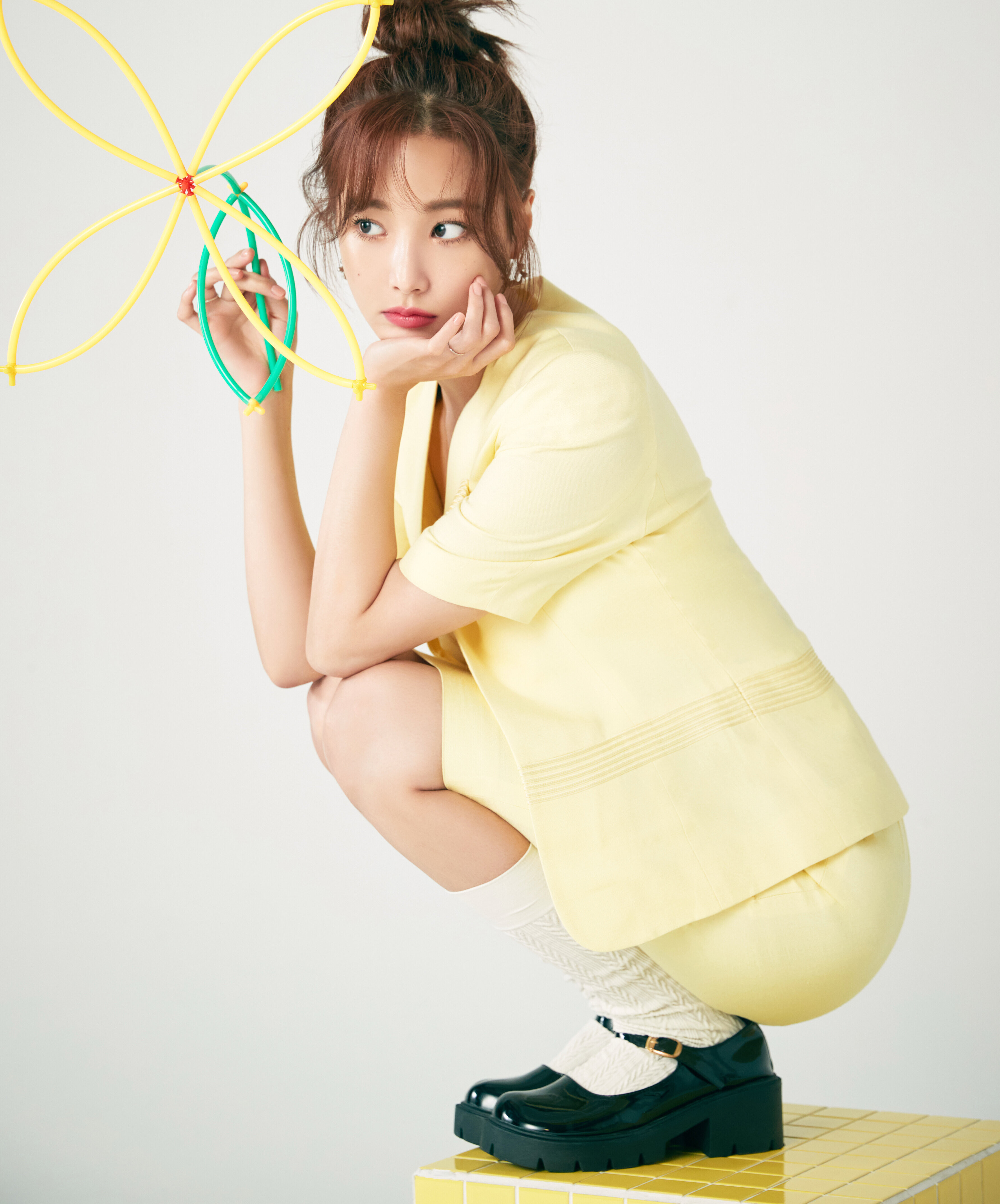 Ex-MOMOLAND Yeonwoo for Singles Magazine August 2022 Issue | kpopping