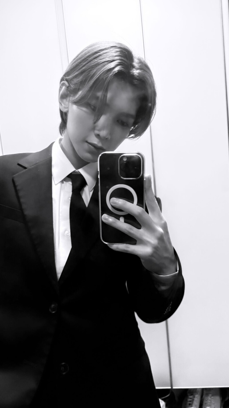 241110 - Yeosang Instagram Stories Update documents 3