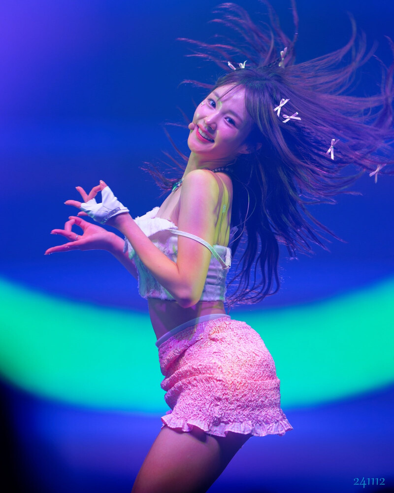 241112 WOOAH Nana - at "WOOAH Japan 2nd Concert 'WOOAH-LAND AGAIN' in Tokyo, Japan" documents 8