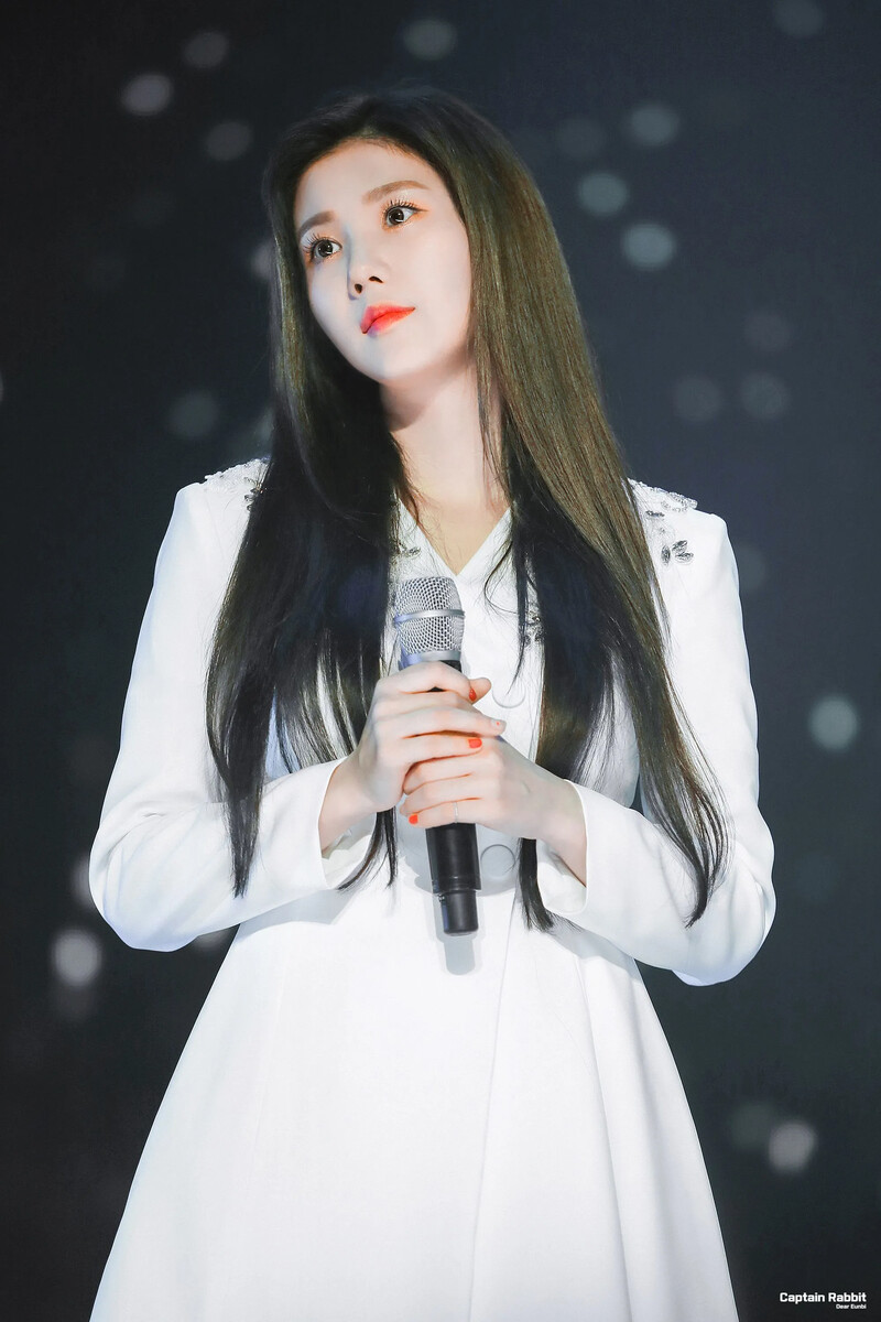 Dear_Eunbi-ELfdIyTU4AA-_Ul-20191211-02-09.jpg