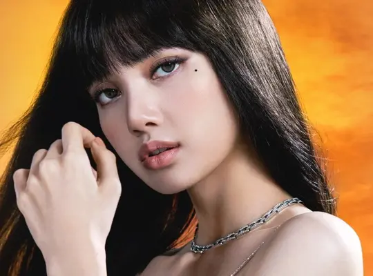 210913 BVLGARI Twitter Update with LISA | kpopping