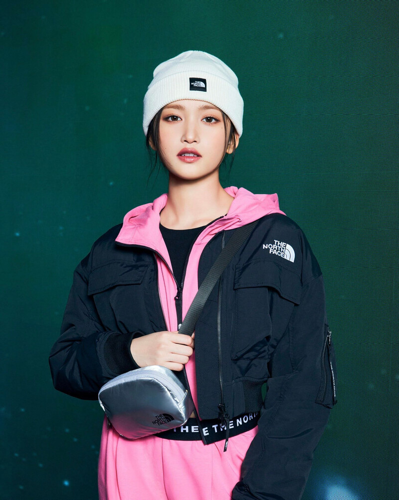 231025 IVE's Leeseo for The North Face documents 1