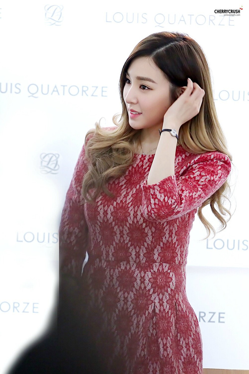 151127 Girls' Generation Tiffany at Louis Quatorze Busan Fansign documents 6