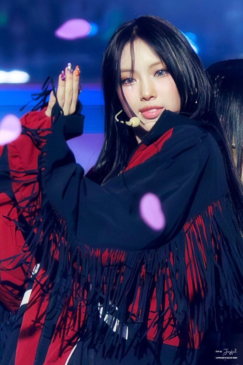 231202 New Jeans Hyein - Melon Music Awards 2023 documents 3