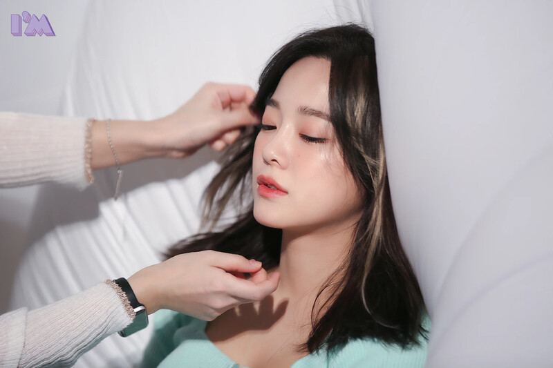 210330 Jellyfish Naver Post - Sejeong's 'I'm' 2nd Mini Album Jacket Behind documents 5