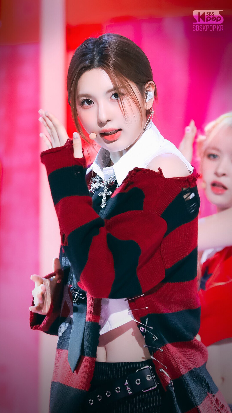 230326 NMIXX Bae - 'Love Me Like This' at Inkigayo documents 2