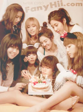 [SCANS] Girls' Generation 1st Photobook in Japan