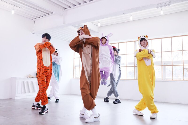 12.3.21 - [Weverse ONLY] JUST B 'Try' Animal Pajama ver. Behind-the-scenes documents 1