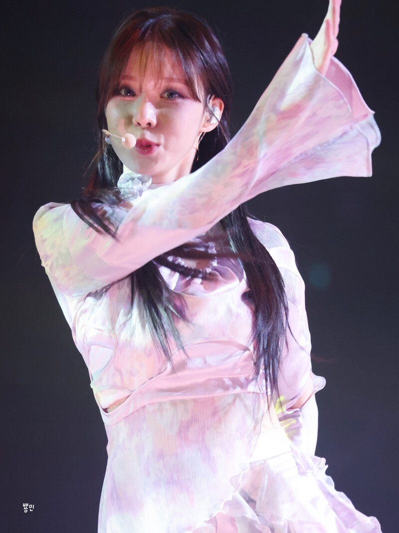 230225 aespa Winter - 1st Concert 'SYNK : HYPER LINE' at Seoul Day 1 documents 2