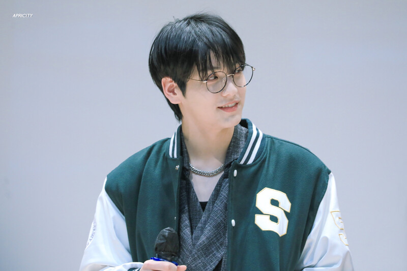 231024 TXT's SOOBIN at <The Name Chapter: FREEFALL> M2U Fansign Event documents 12