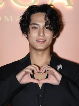 240926 SEVENTEEN Mingyu - BULGARI: ETERNALLY REBORN Exhibition