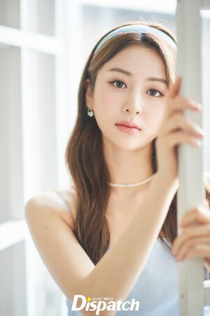 220617 LE SSERAFIM Yunjin - 'FEARLESS' Promotion Photoshoot by Dispatch