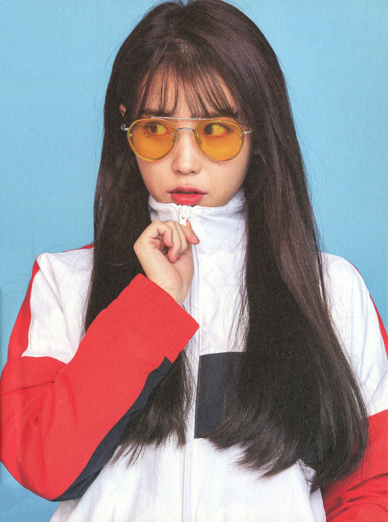 IU - 2018 Season's Greetings [SCANS] documents 4