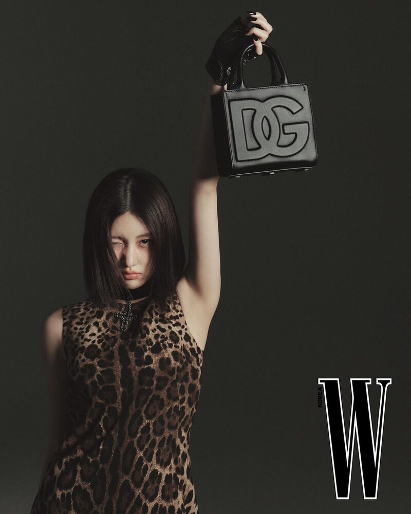 IVE Gaeul for W Korea x Dolce & Gabbana documents 5