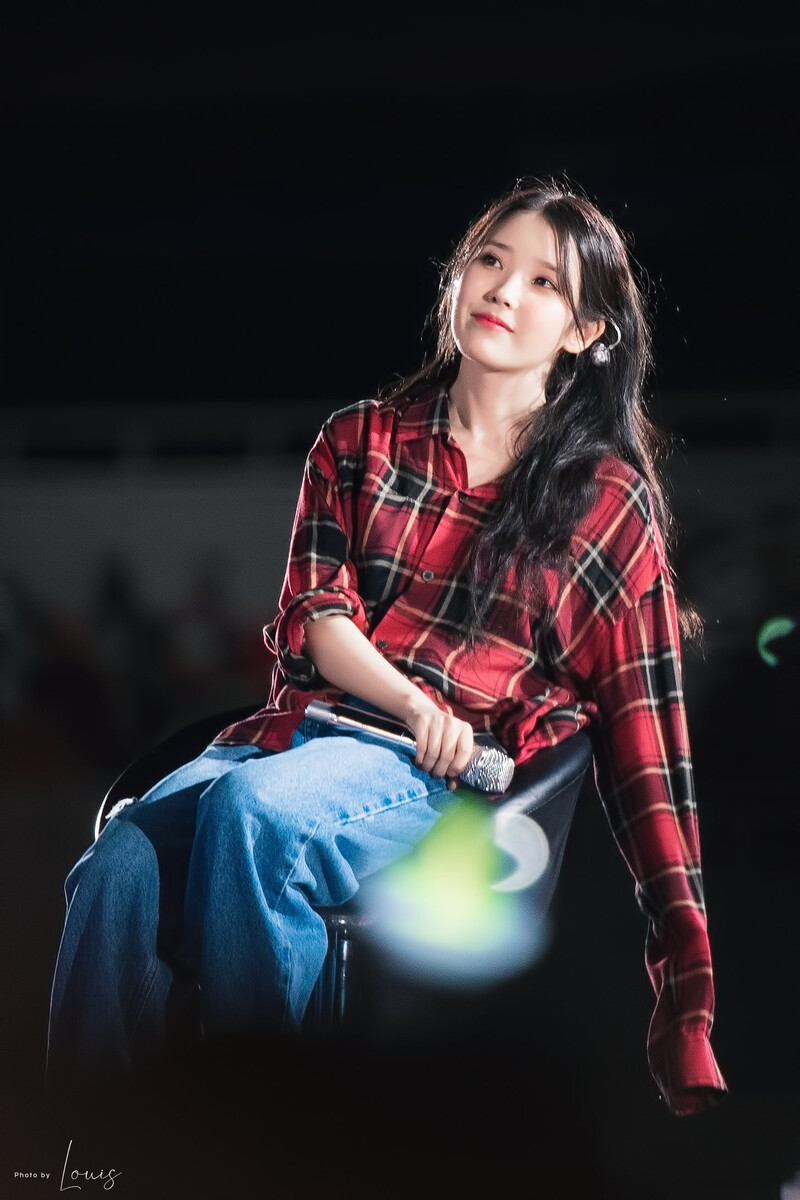 220918 IU - 'The Golden Hour' Concert documents 3