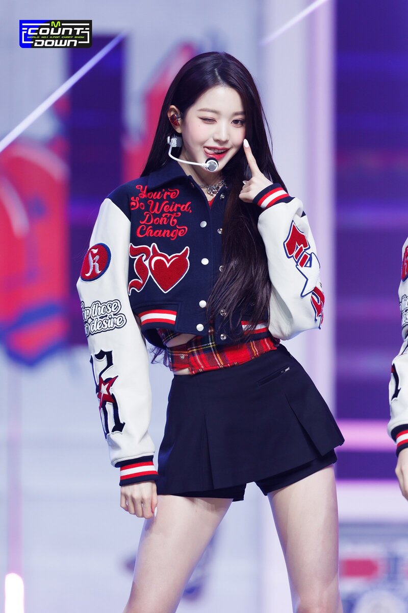 230413 IVE Wonyoung - 'Kitsch' & 'I AM' at M COUNTDOWN documents 9