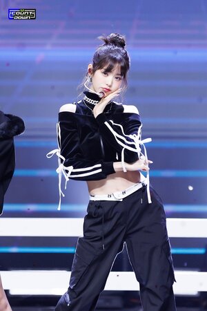231019 IVE Wonyoung - 'Baddie' & 'Off The Record' at M COUNTDOWN