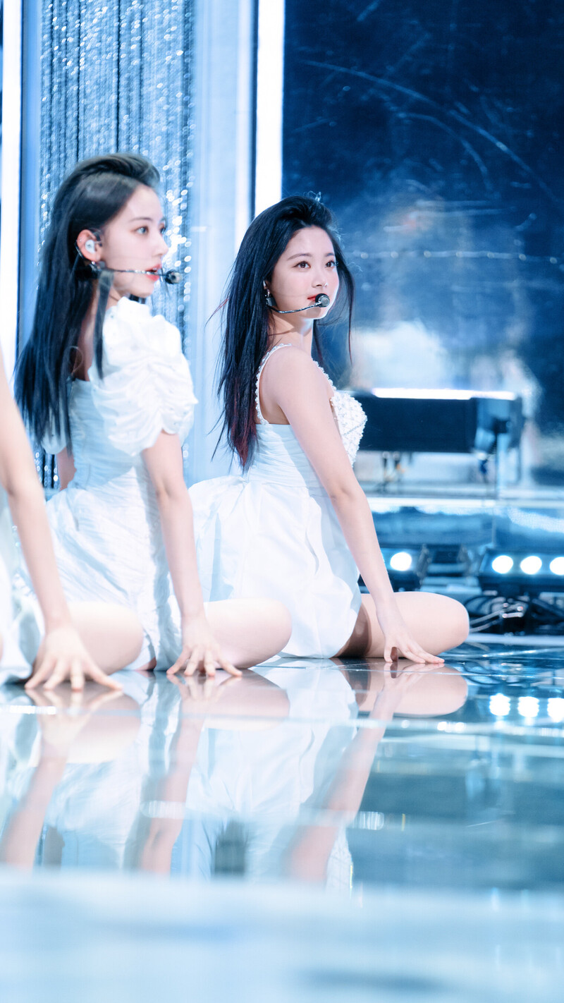 220508 LE SSERAFIM Eunchae - 'FEARLESS' at Inkigayo documents 7