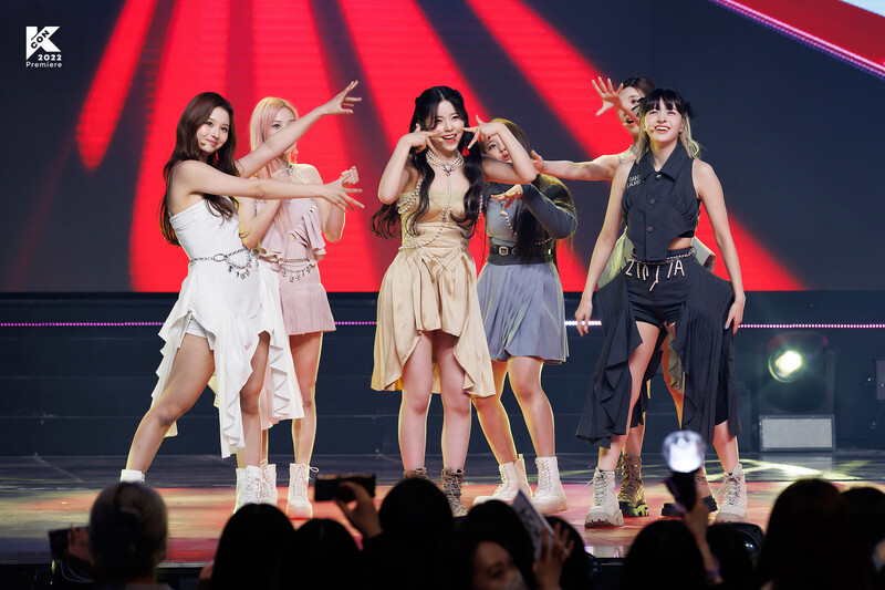 220513 KCON Twitter Update - NMIXX Official Stage Photos documents 1