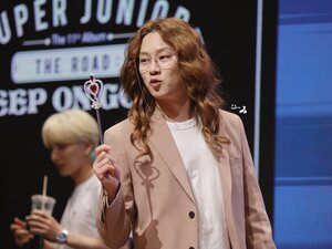 220724 Super Junior Heechul at 'The Road : Keep on Going' Fansign