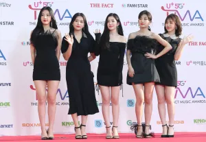 190424 Red Velvet at The Fact Music Awards red carpet (Press Photos)