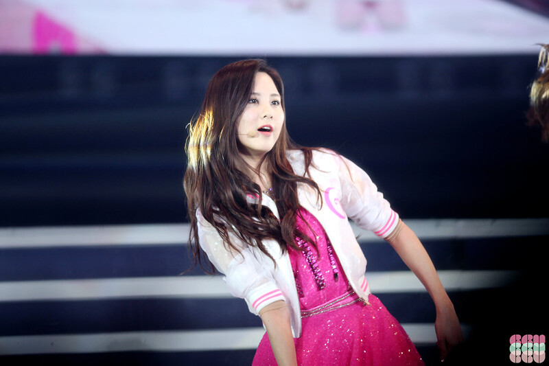 131109-131110 Girls' Generation Seohyun at Girls & Peace in Hong Kong documents 13