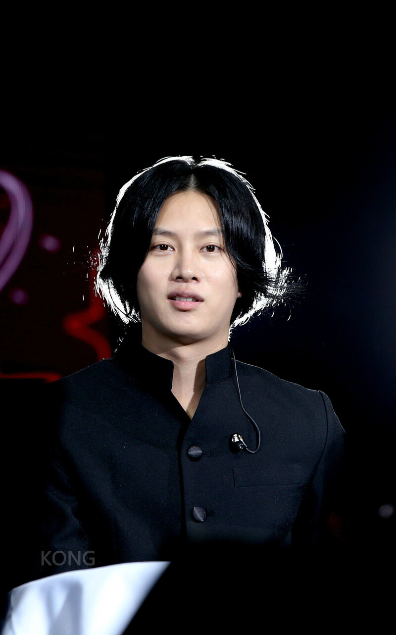 160806 Heechul at Heechul FM in Guangzhou documents 2