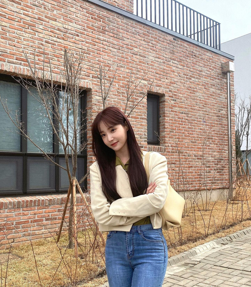 220401 Yeonwoo Instagram Update documents 1