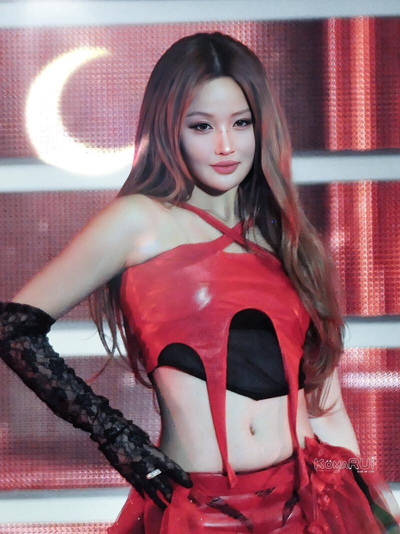 241027 KISS OF LIFE Belle - 1st World Tour 'KISS ROAD' in Seoul Day 2 documents 1