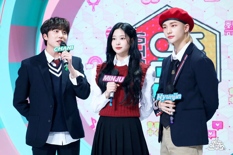 201114 Minju, Chani & Hyunjin hosting Music Core documents 1