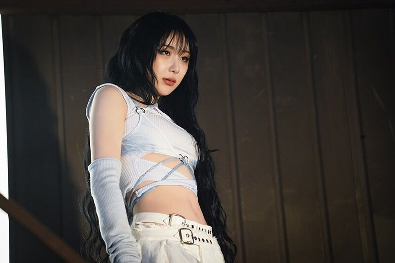 240603 Genie Magazine - LEE CHAE YEON - 'SHOWDOWN' Jacket Shoot Behind documents 2