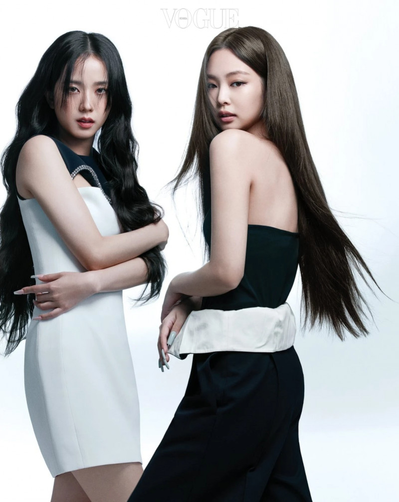 BLACKPINK-Vogue-Korea-June-2021-documents-2(1).jpeg