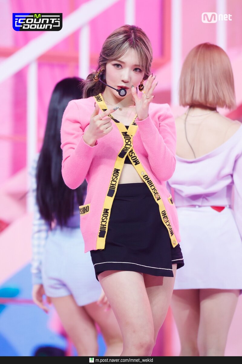 210902 fromis_9 - 'Talk & Talk' at M Countdown documents 10