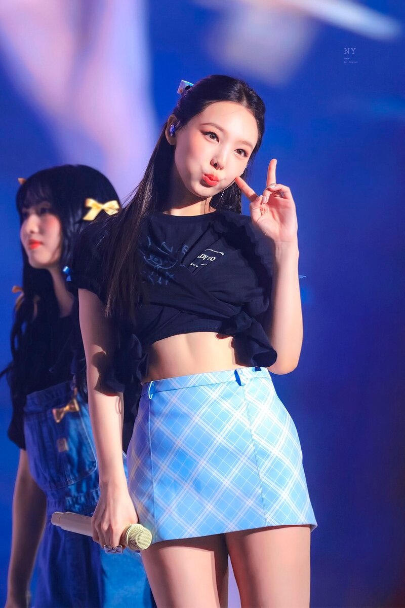230416 TWICE Nayeon - ‘READY TO BE’ World Tour in Seoul Day 2 | kpopping